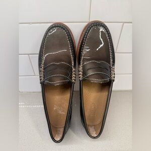 Like New!  G. H. Bass Weejuns - Elegant Olive Patent Leather Loafers
